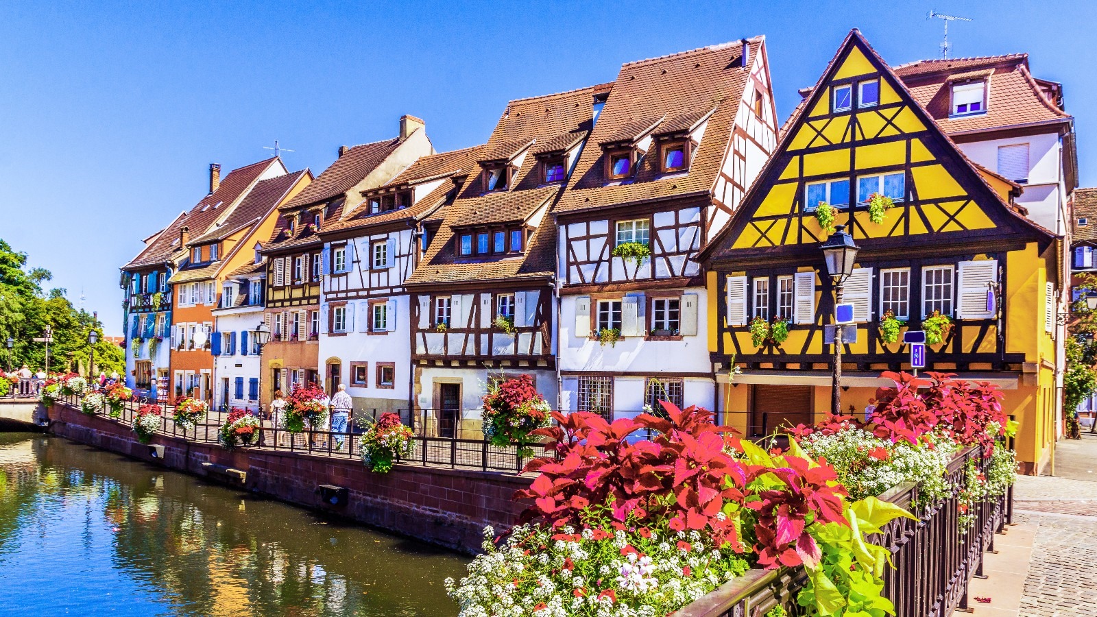 promoting Easy 2 Go Europe FIT travel packages by For Sale Tourism.